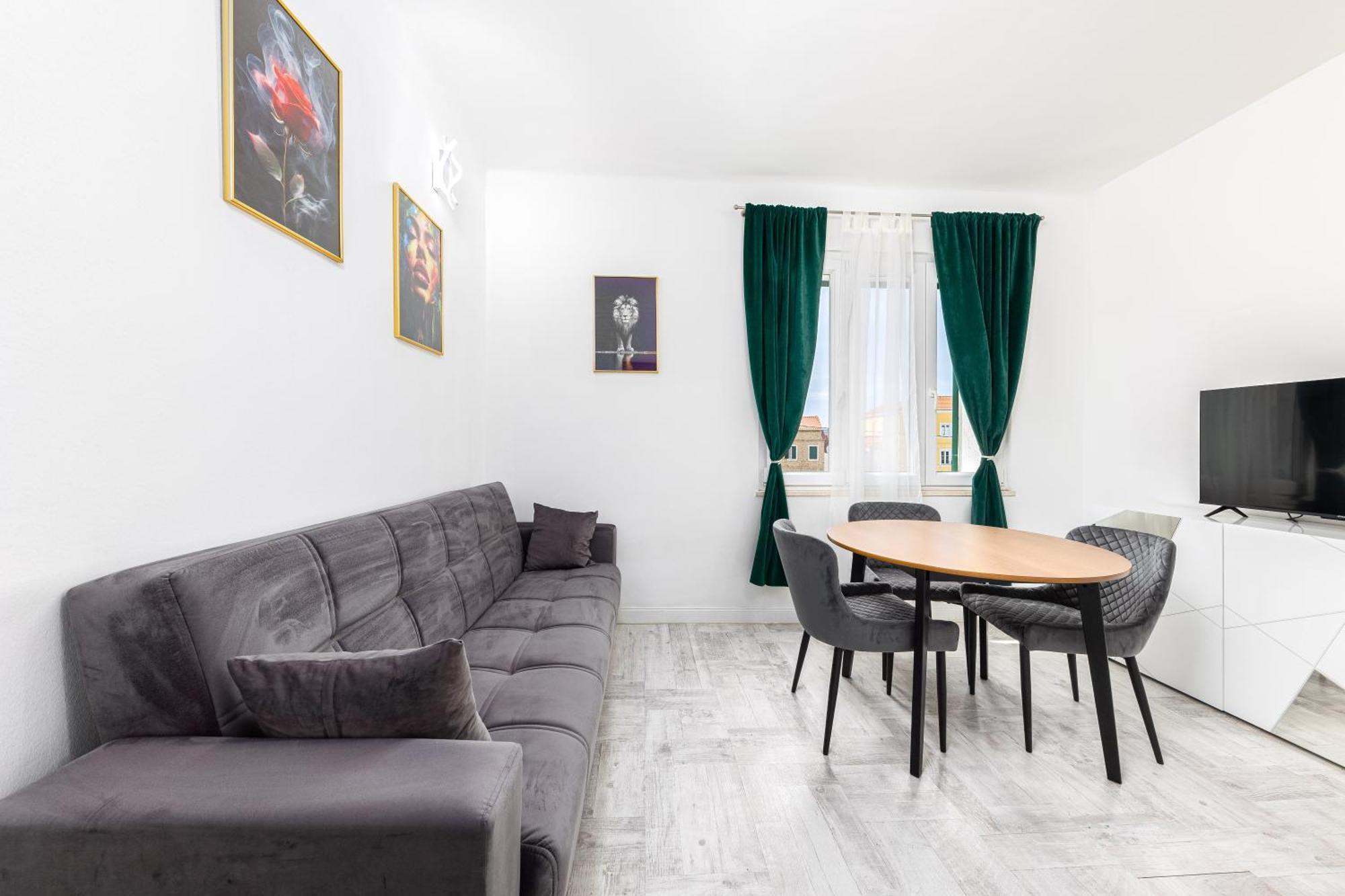 Lions Suites Спліт Екстер'єр фото