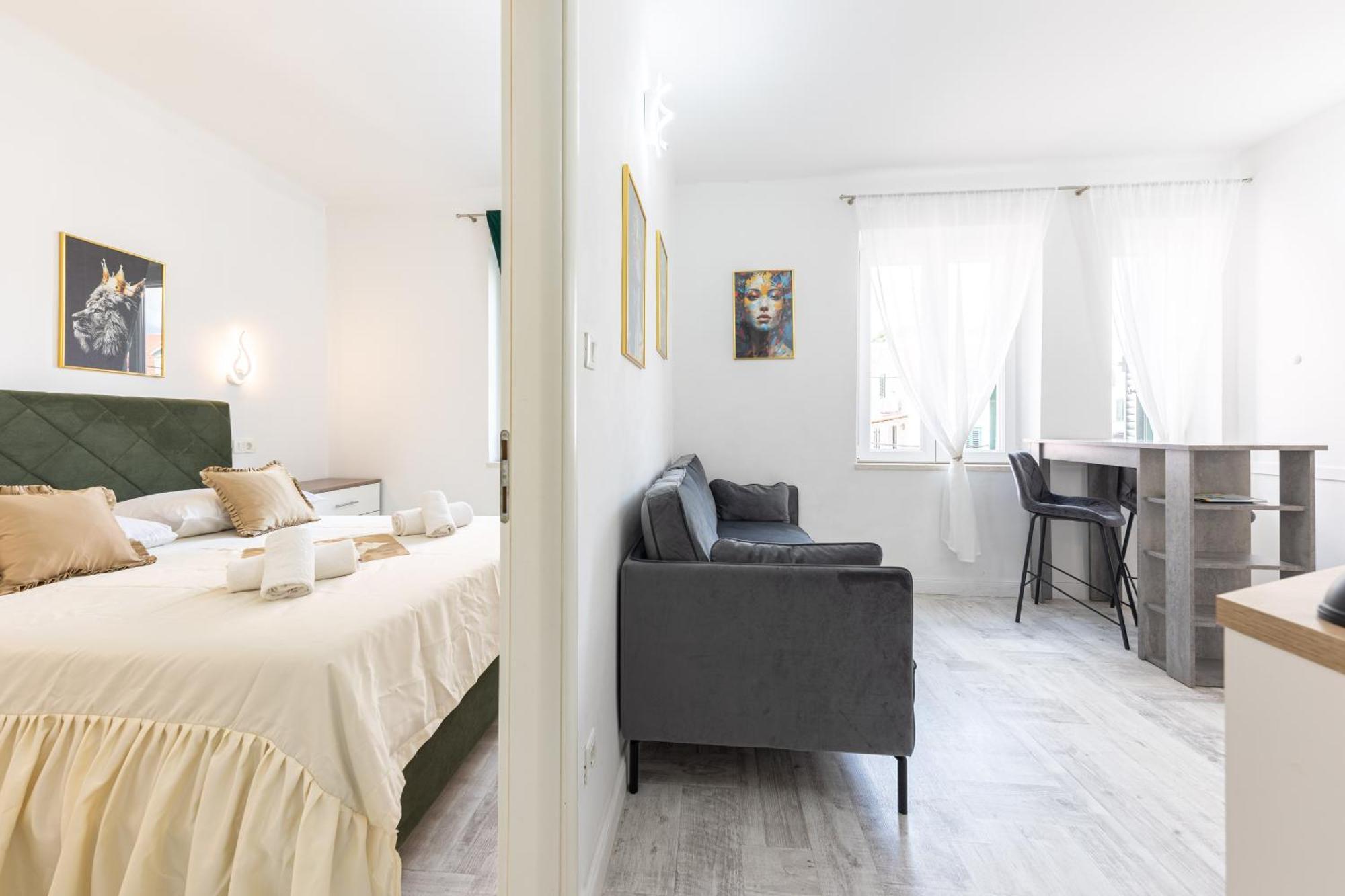 Lions Suites Спліт Екстер'єр фото